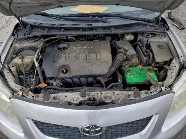 Toyota Corolla Base Image 9