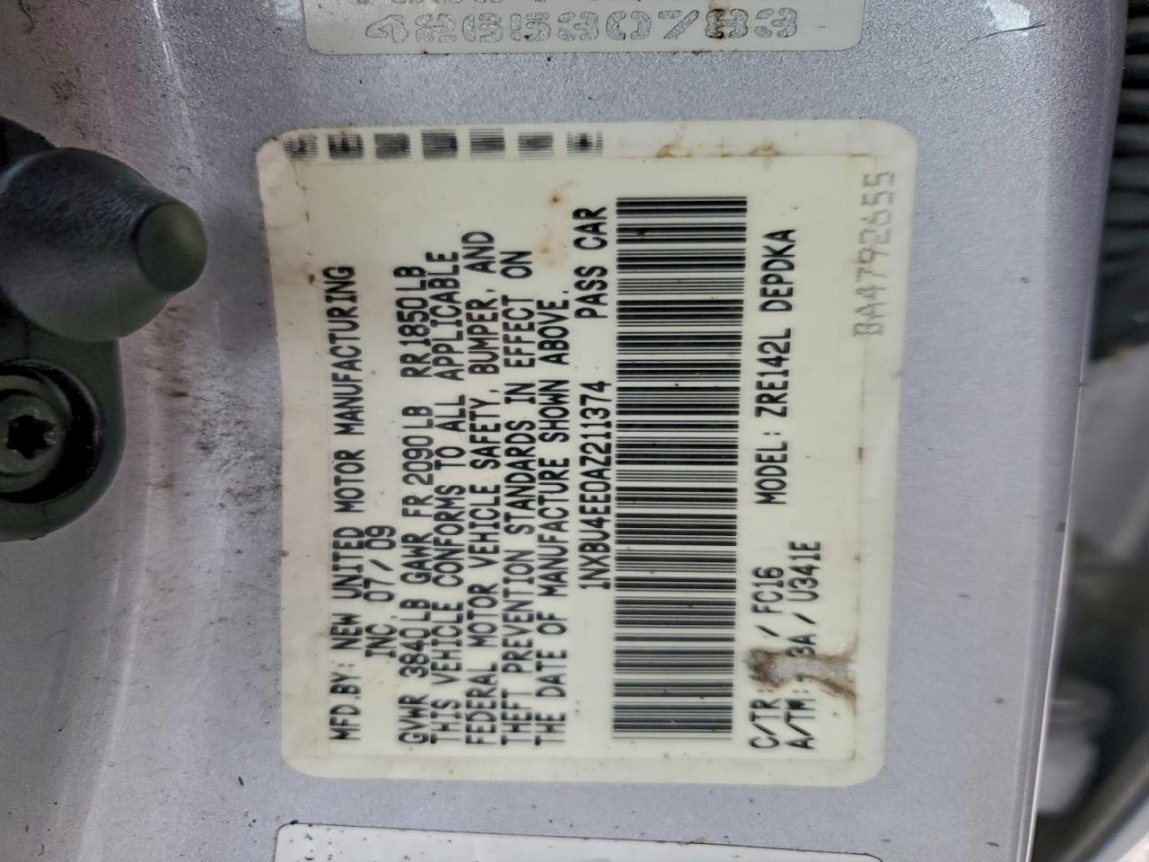 Toyota Corolla Base Image 11