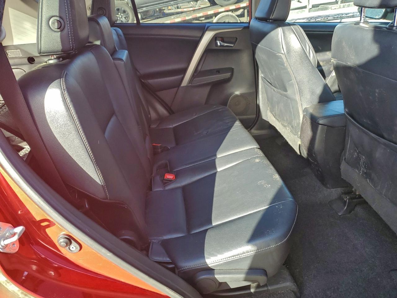 Toyota RAV4 Limited Image 5