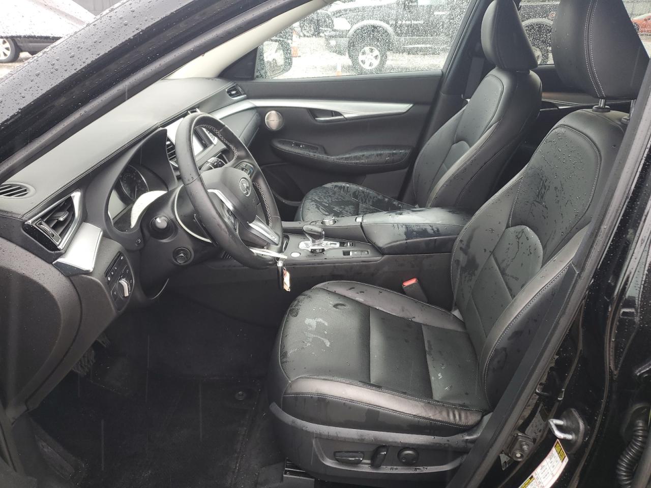 INFINITI Qx Essential Image 13