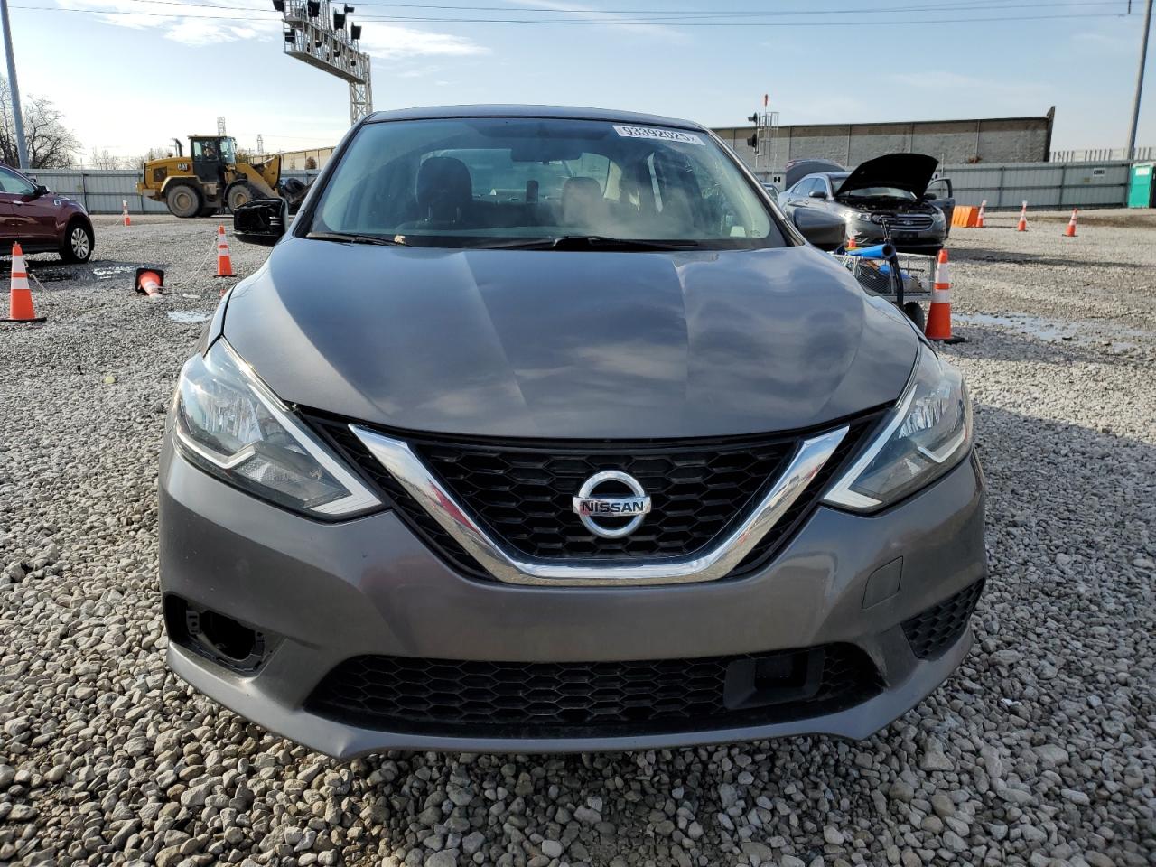 Nissan Sentra S Image 2