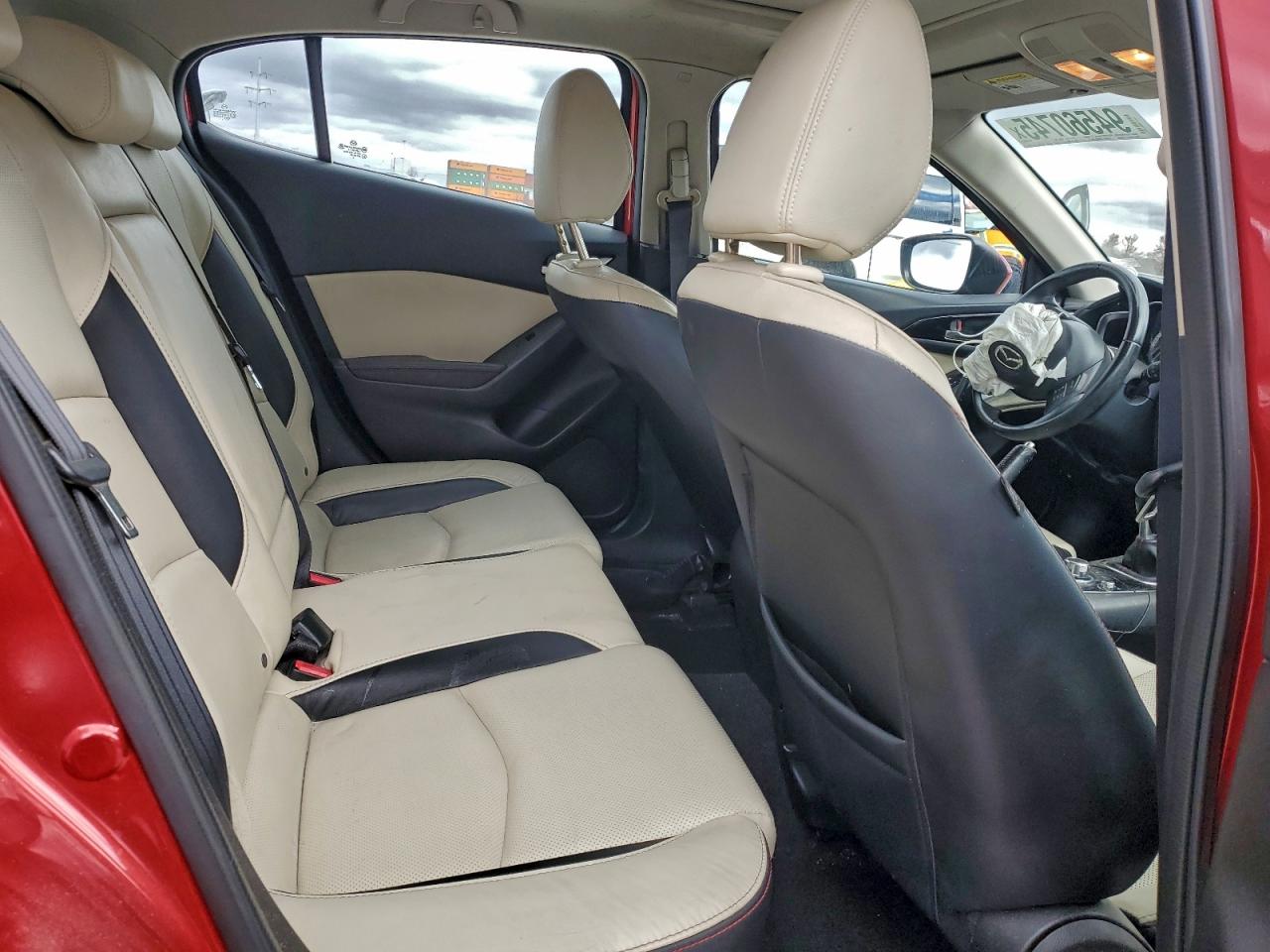 Mazda 3 Grand Touring Image 9