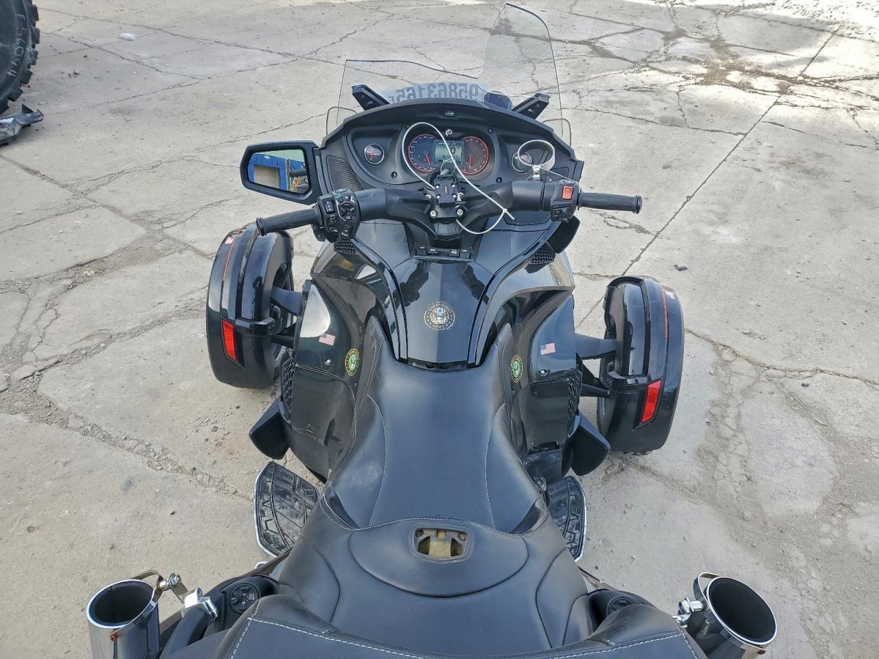 Can-Am Spyder Rt Image 10