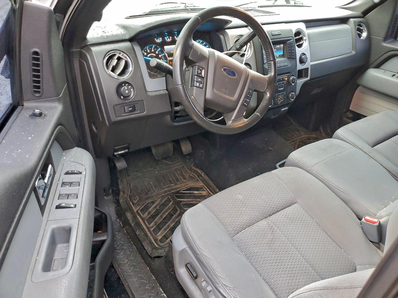 Ford F-150 Super Cab Image 7