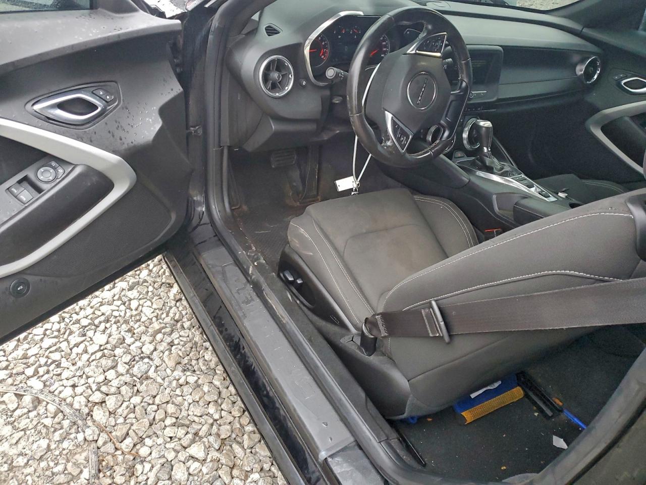 Chevrolet Camaro Ls Image 9