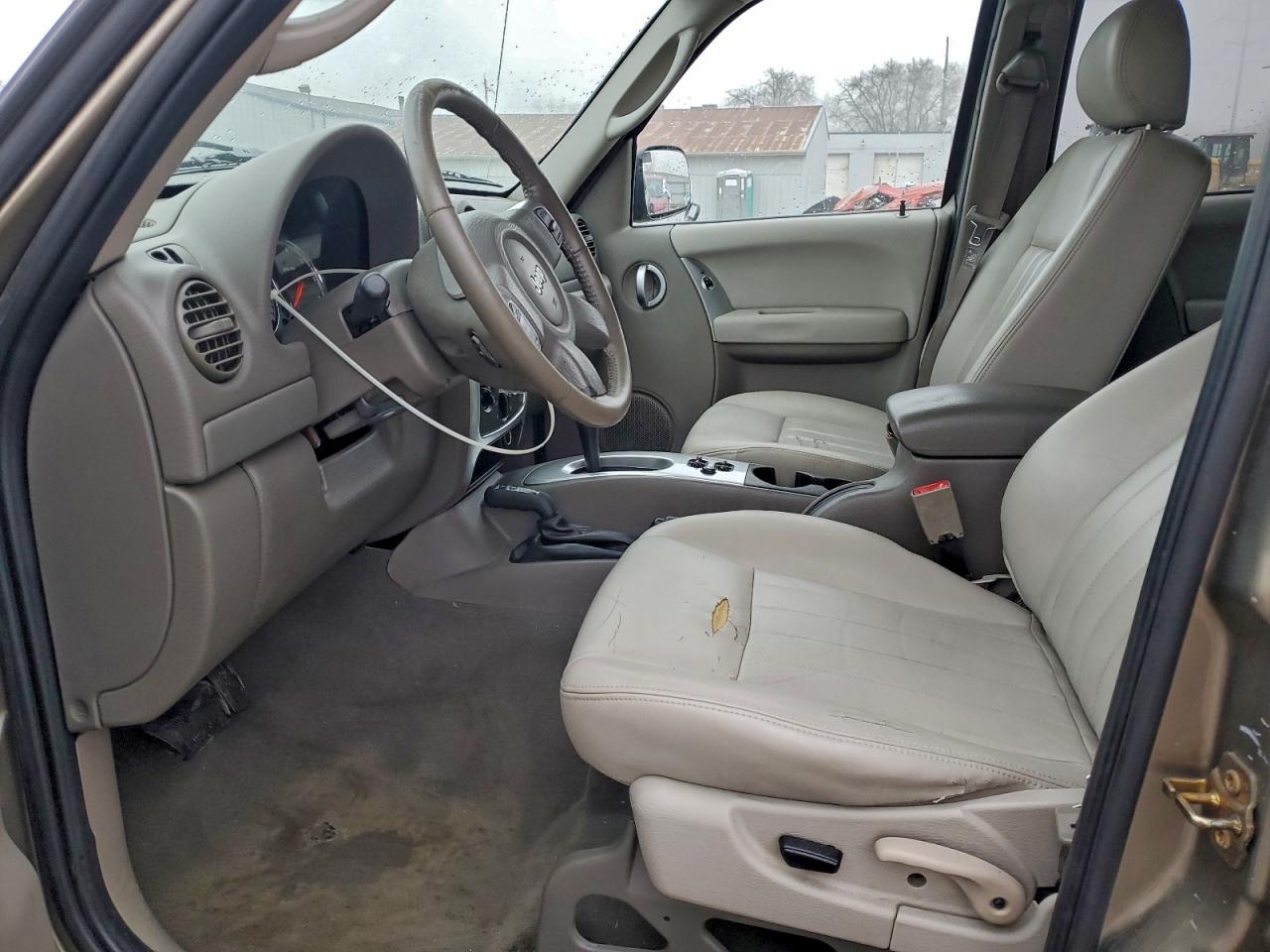 Jeep Liberty Limited Image 11