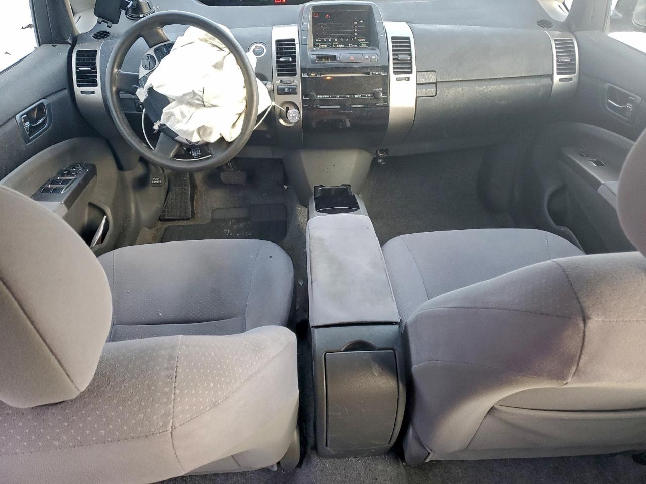 Toyota Prius Image 8