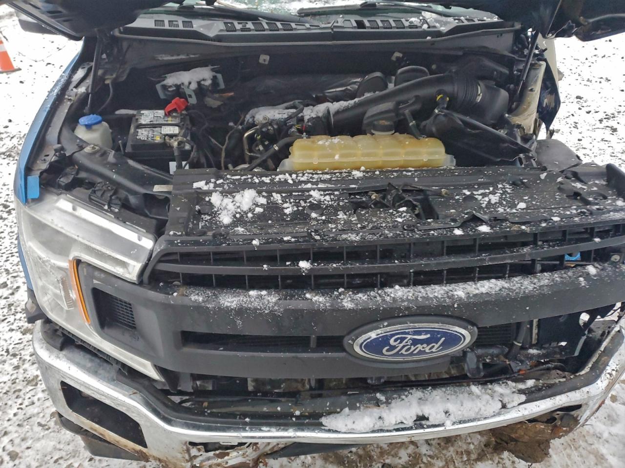 Ford F-150 Super Cab Image 3