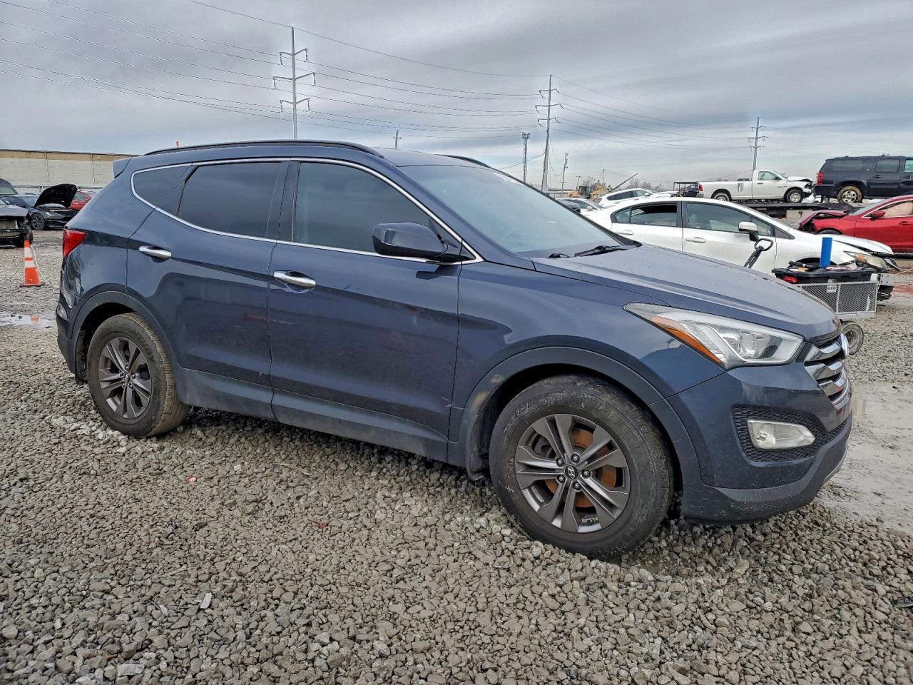 Hyundai SANTA FE Image 2