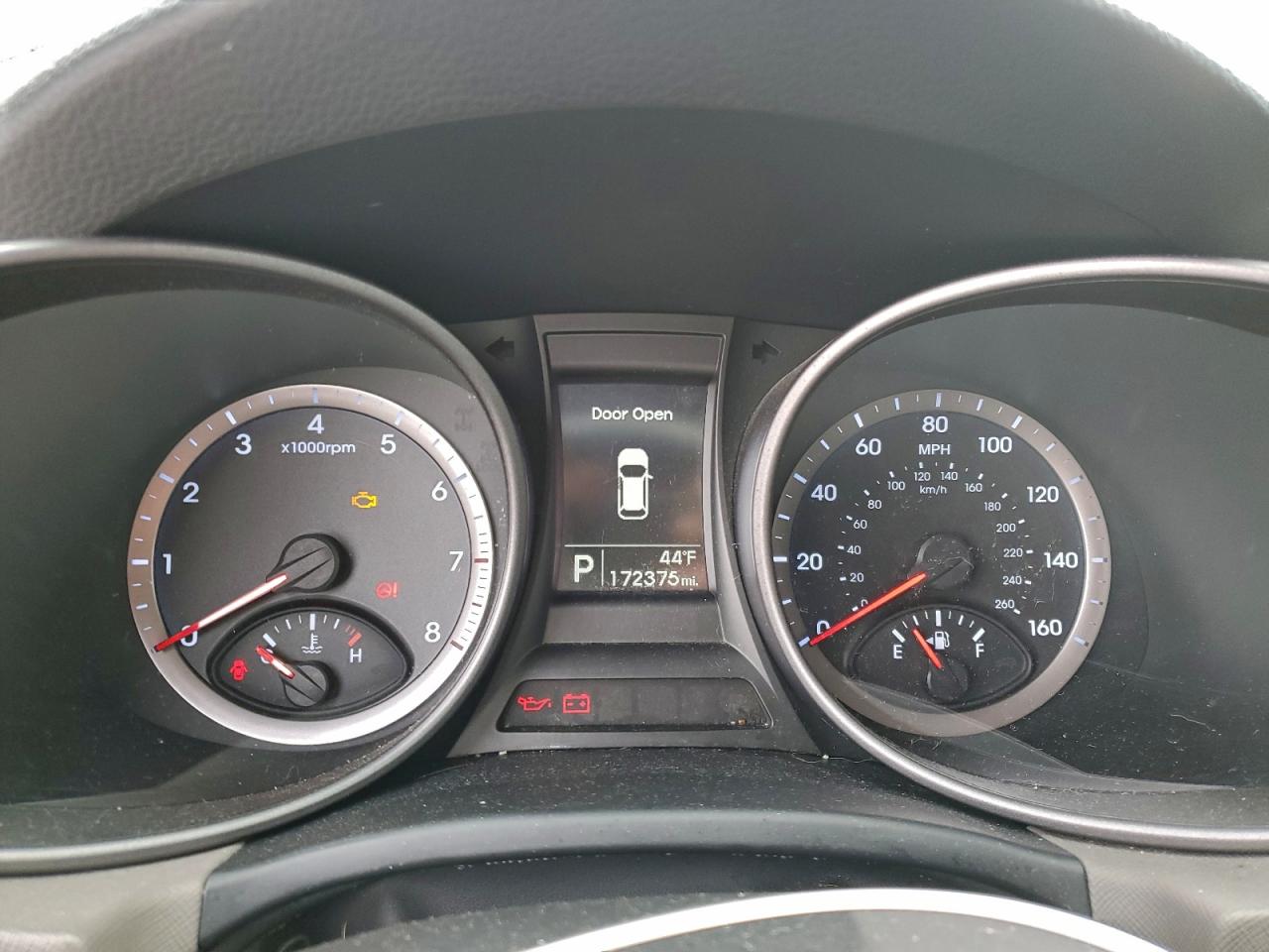 Hyundai SANTA FE Image 4