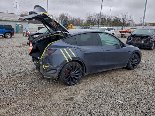 Tesla Model Y Image 9