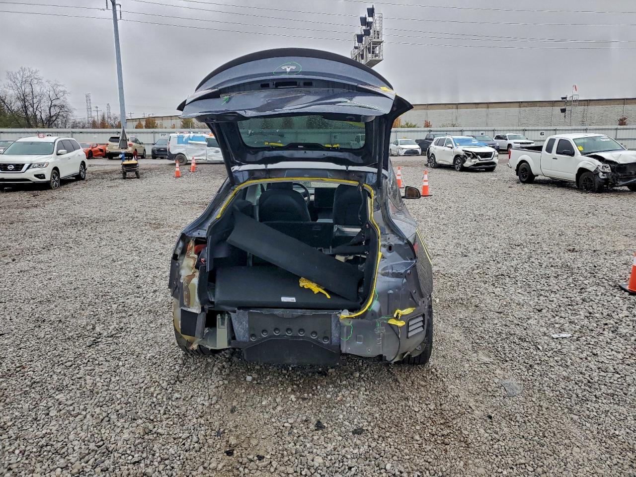 Tesla Model Y Image 13