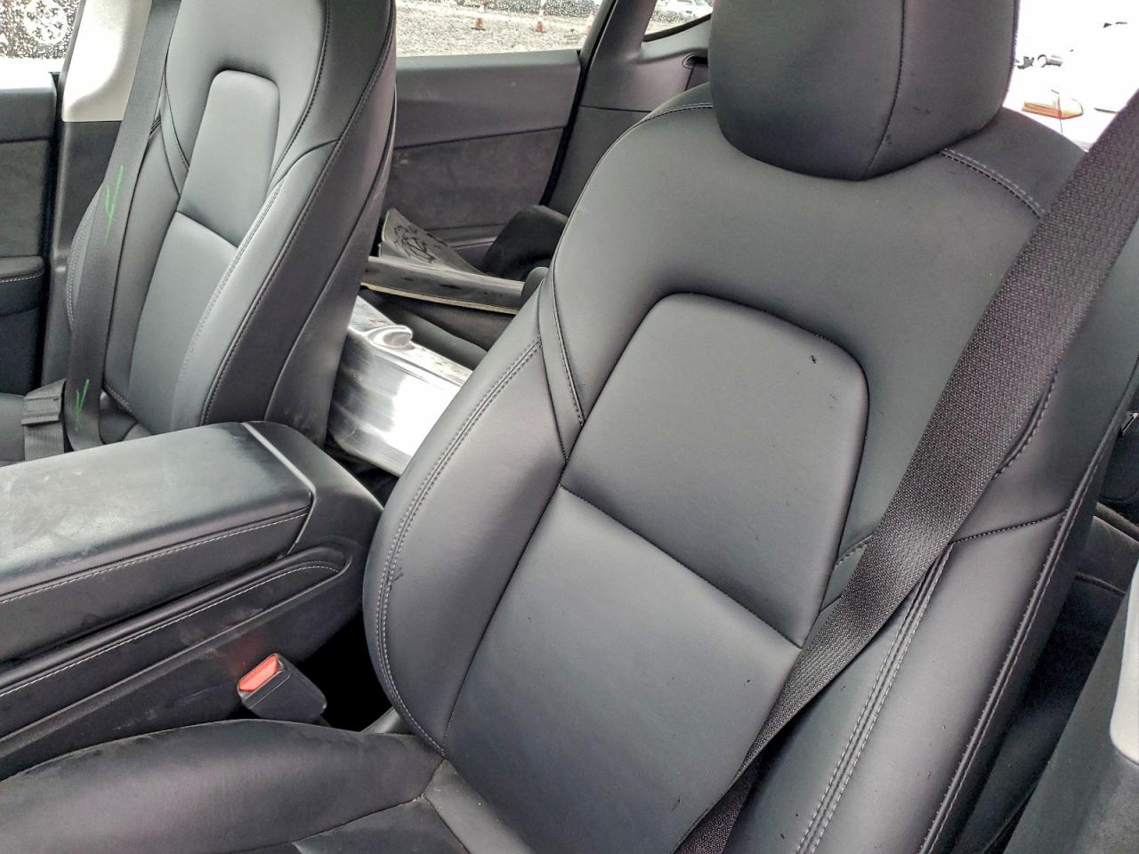 Tesla Model Y Image 14