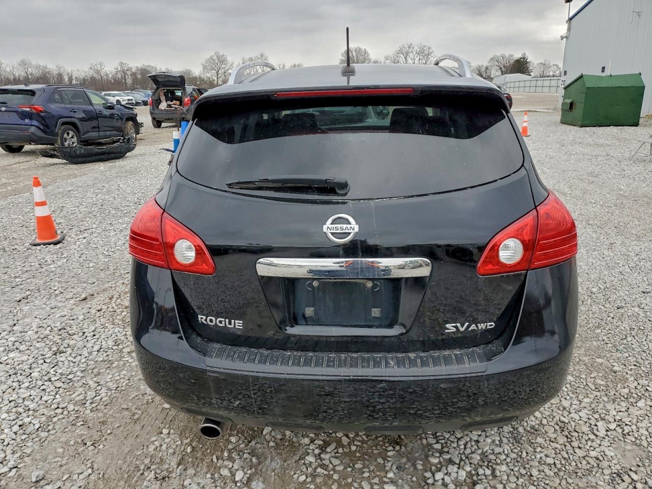 Nissan Rogue S Image 9