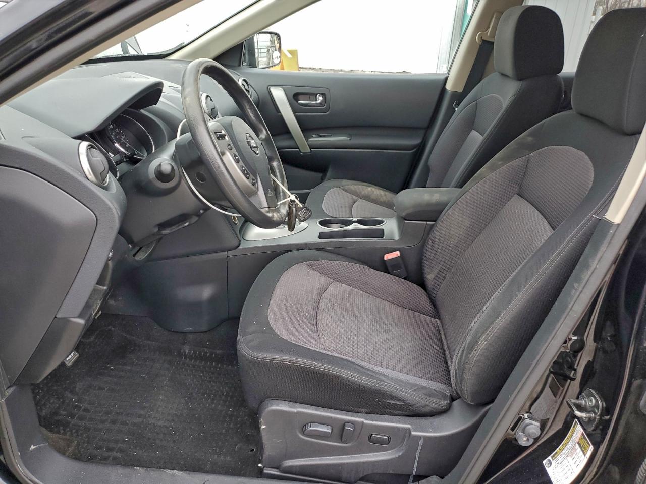 Nissan Rogue S Image 6