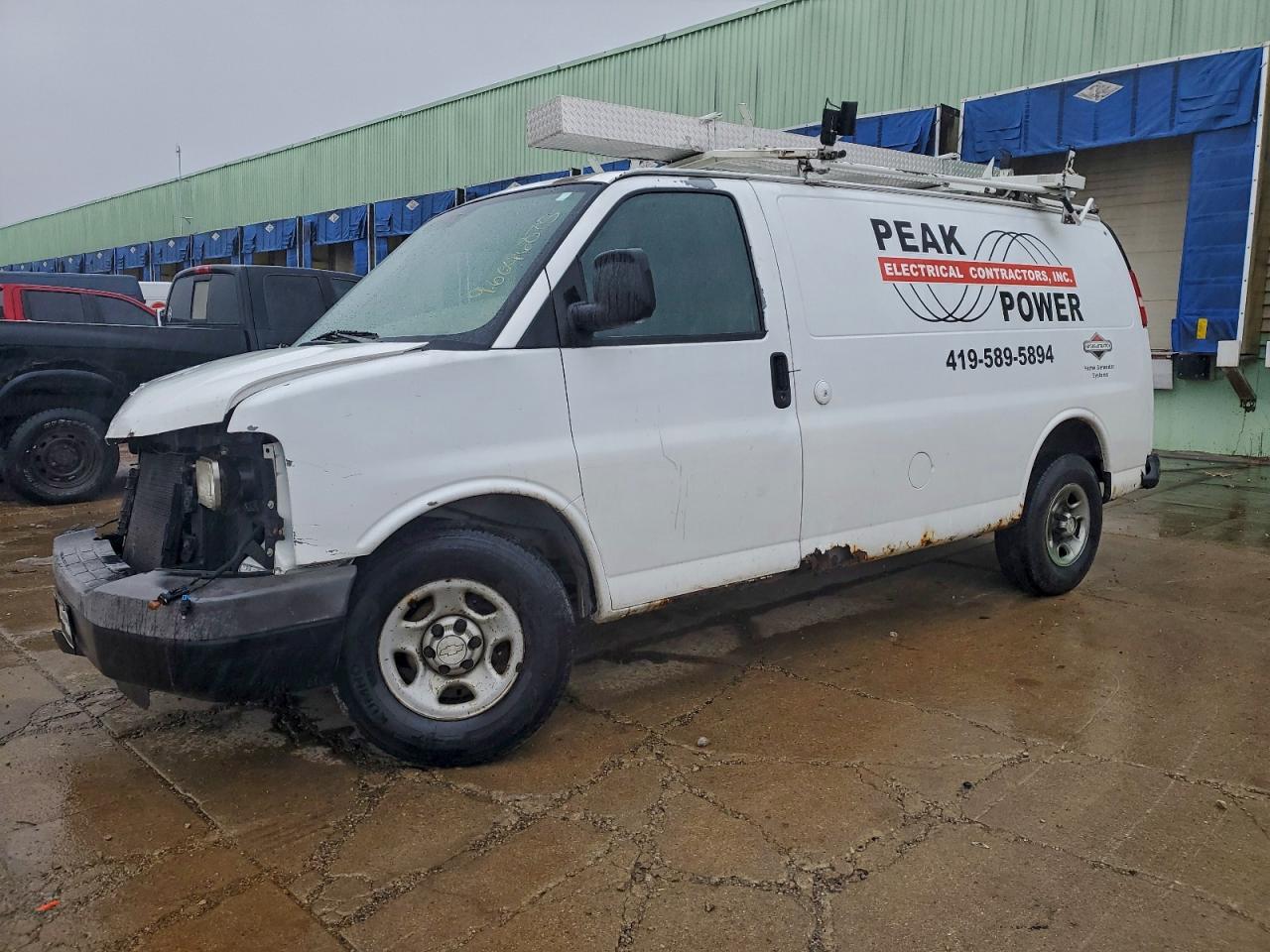 Chevrolet Express Image 1