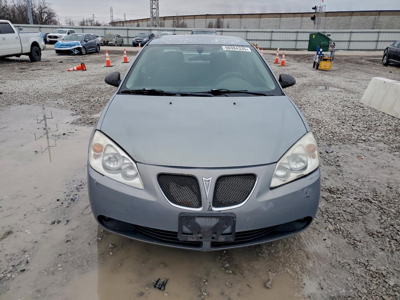 Pontiac G6 Base Image 12