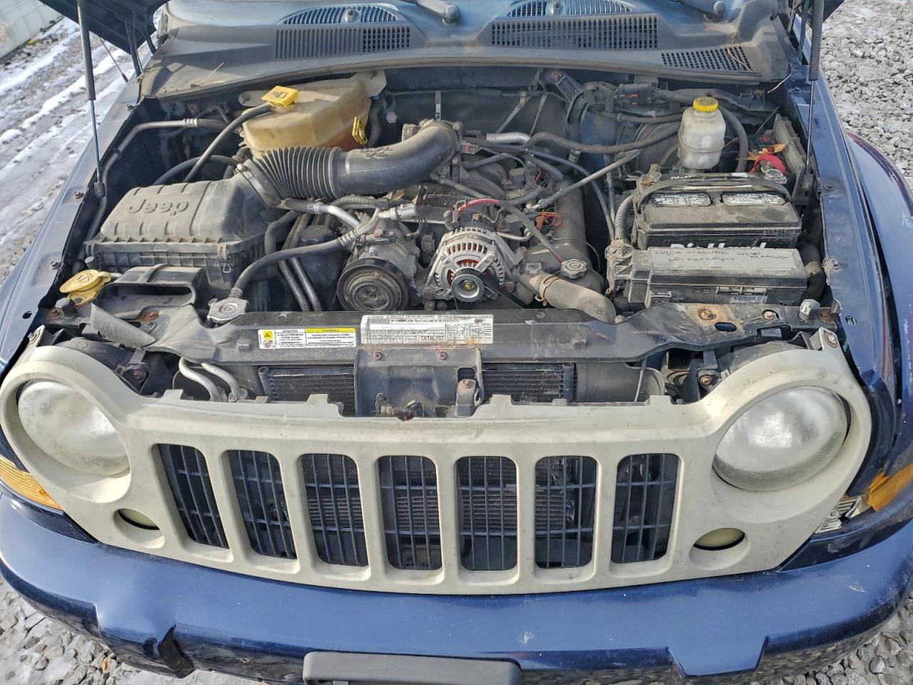 Jeep Liberty Sport Image 9