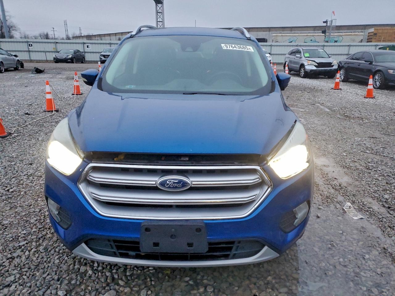 Ford Escape Titanium Image 4