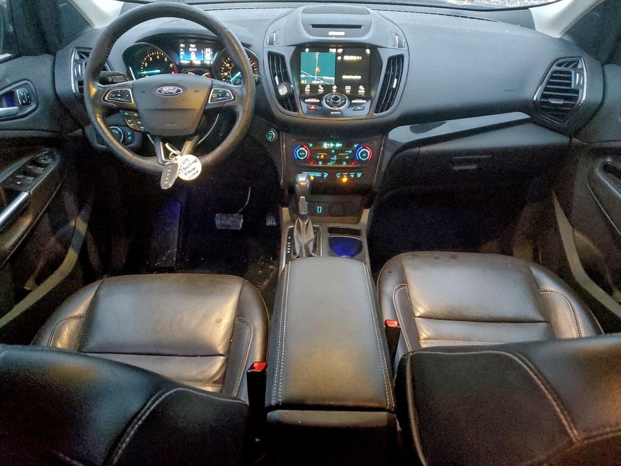 Ford Escape Titanium Image 8