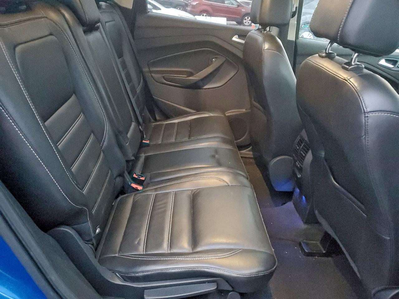 Ford Escape Titanium Image 9