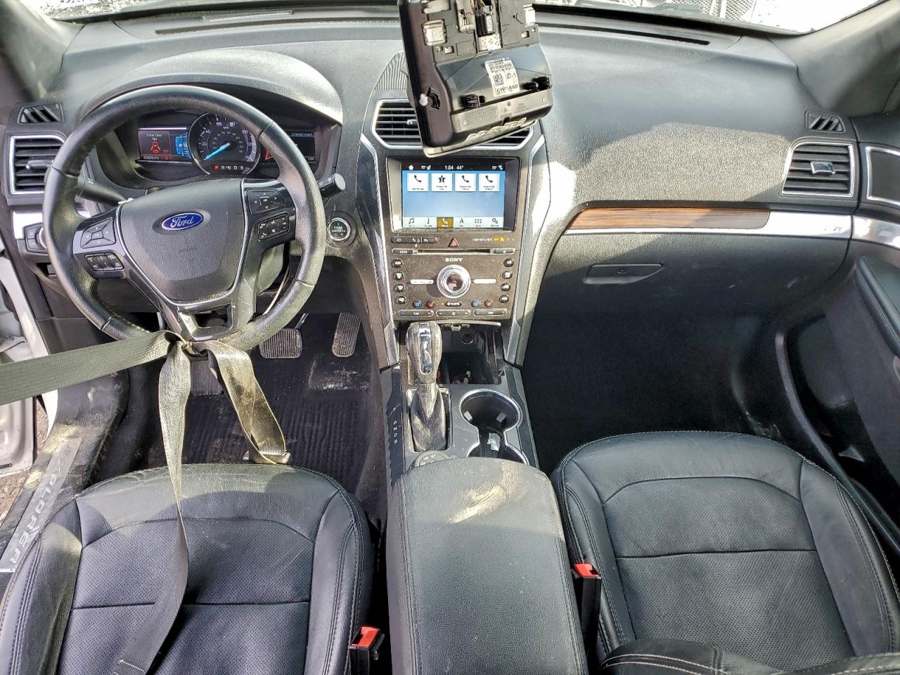 Ford Explorer Limited Image 5