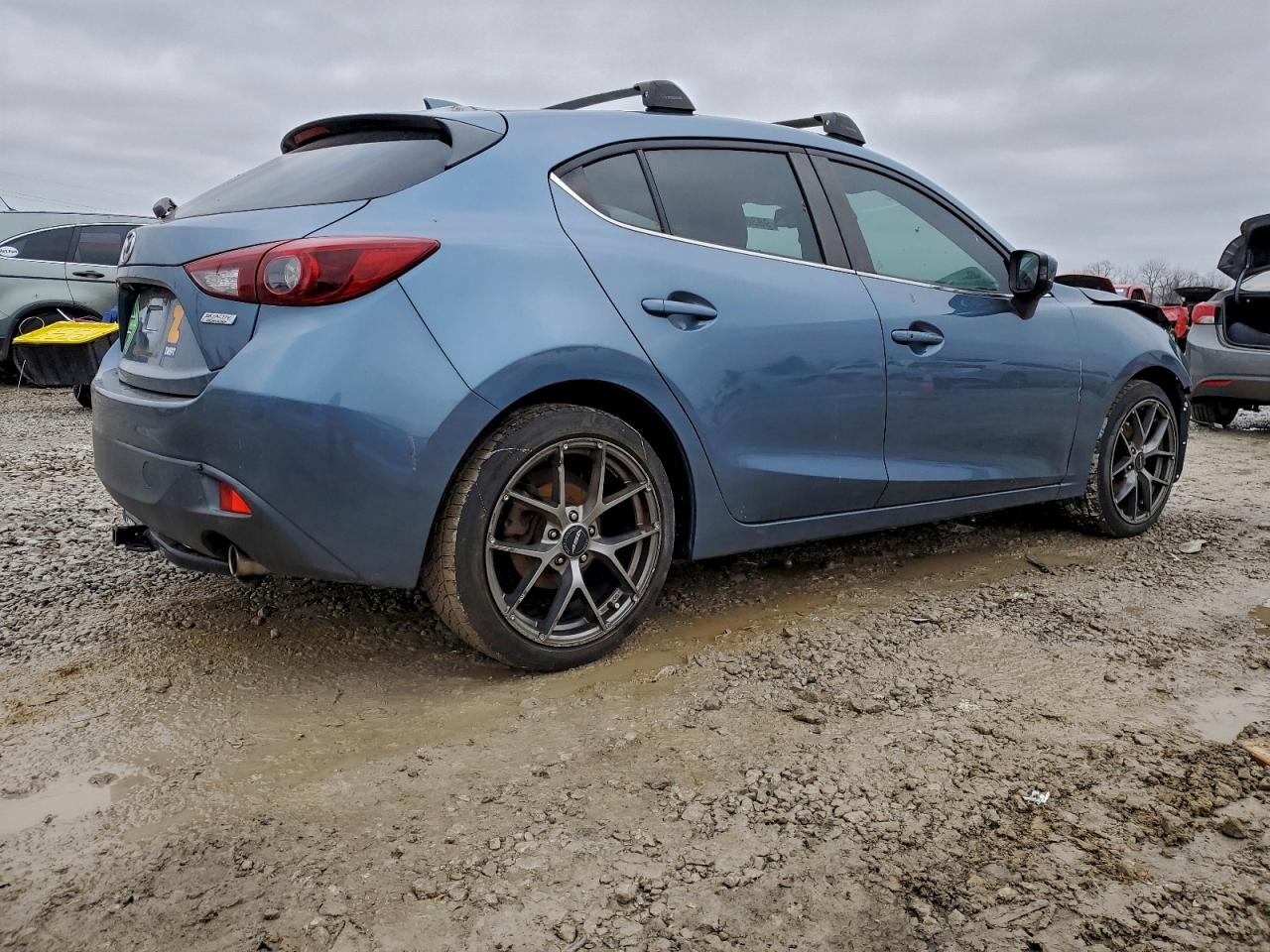 Mazda 3 Grand Touring Image 2