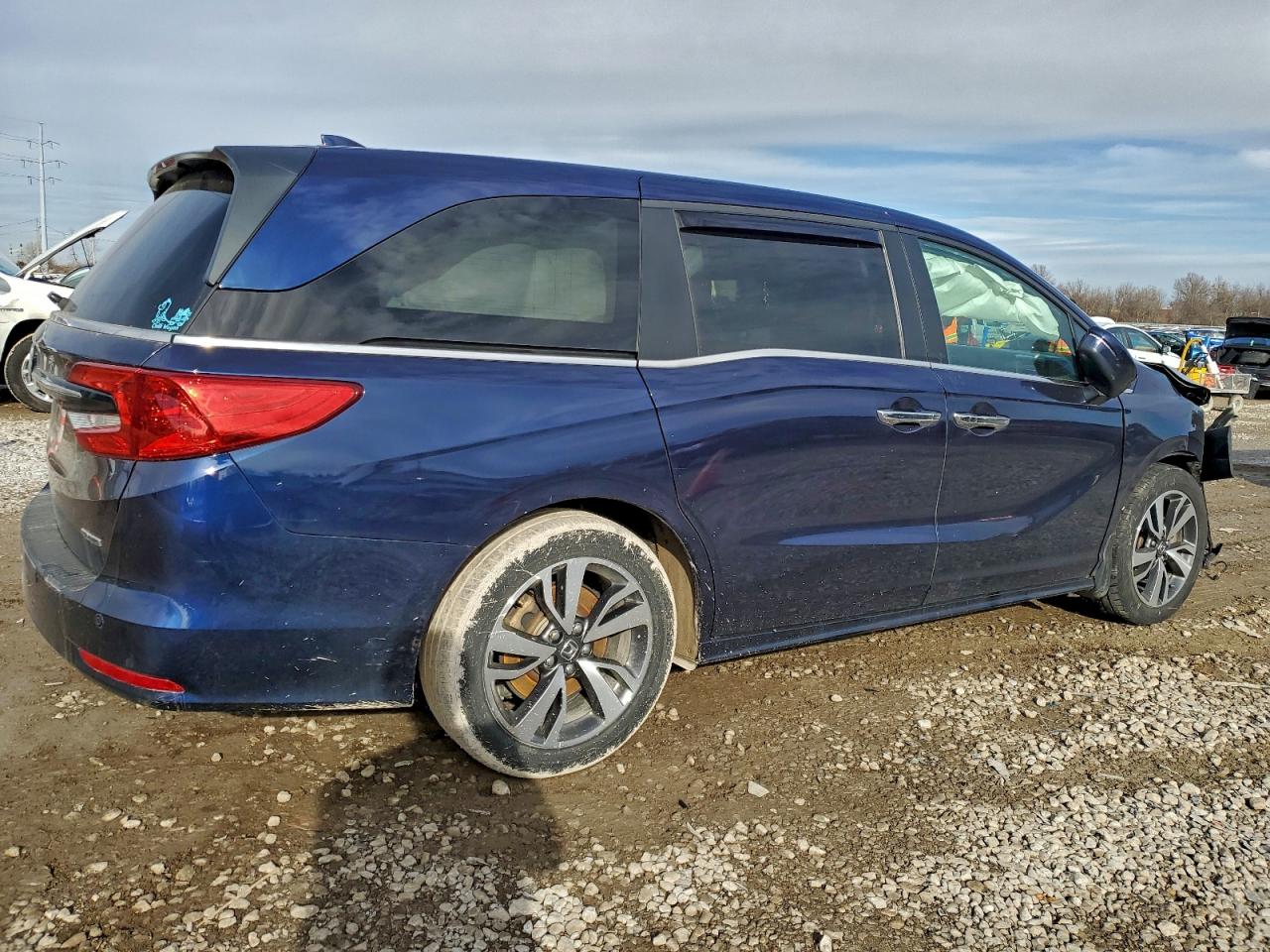 Honda Odyssey Touring Image 4