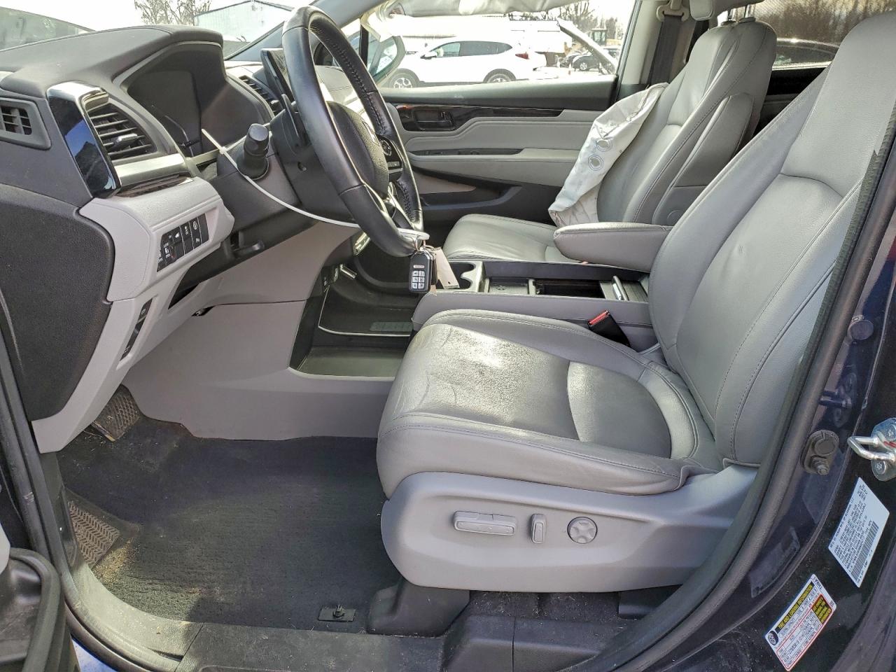 Honda Odyssey Touring Image 5
