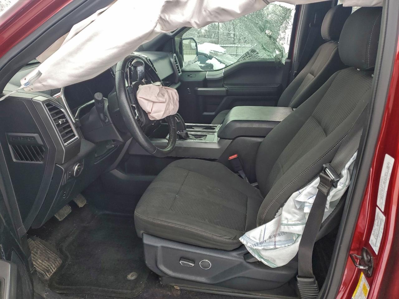 Ford F-150 Supercrew Image 12