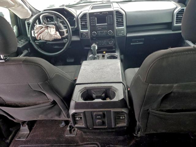 Ford F-150 Supercrew Image 8